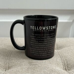 Yellowstone National Park Black Coffee Mug Bison Graphic Like New
